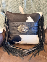 Load image into Gallery viewer, Pillow #2