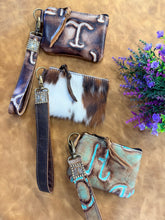 Load image into Gallery viewer, Small Catchall Wristlet