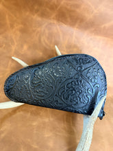 Load image into Gallery viewer, Leather Gun Case